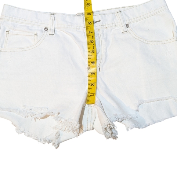 Free People Jean Shorts Cut Off Denim White 28 Boho 100% Cotton - Picture 5 of 7